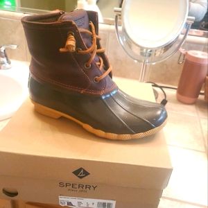 Sperry Womens Duck Boots size 6